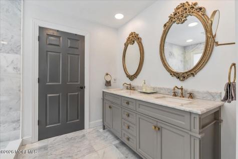 6 Tricorne Court Holmdel NJ 07733