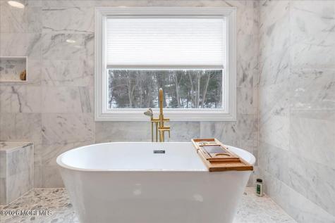 6 Tricorne Court Holmdel NJ 07733