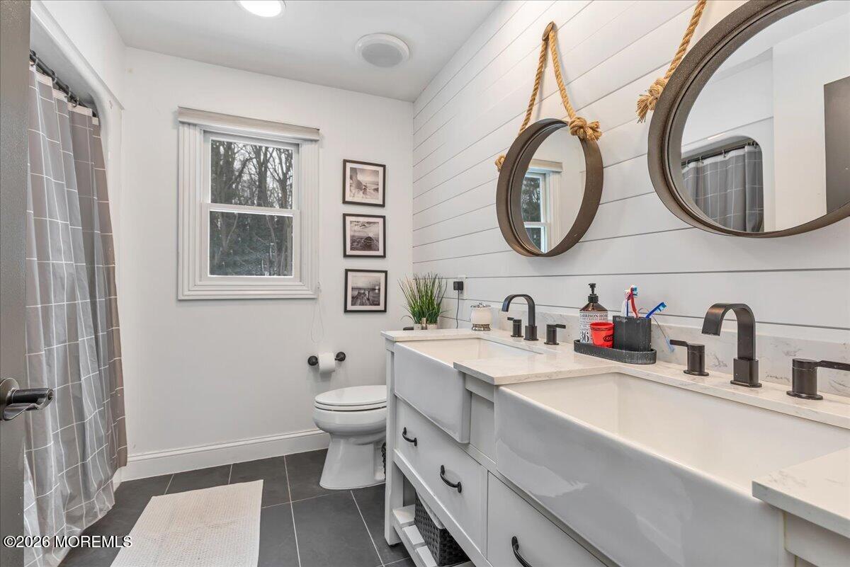 6 Tricorne Court Holmdel NJ 07733