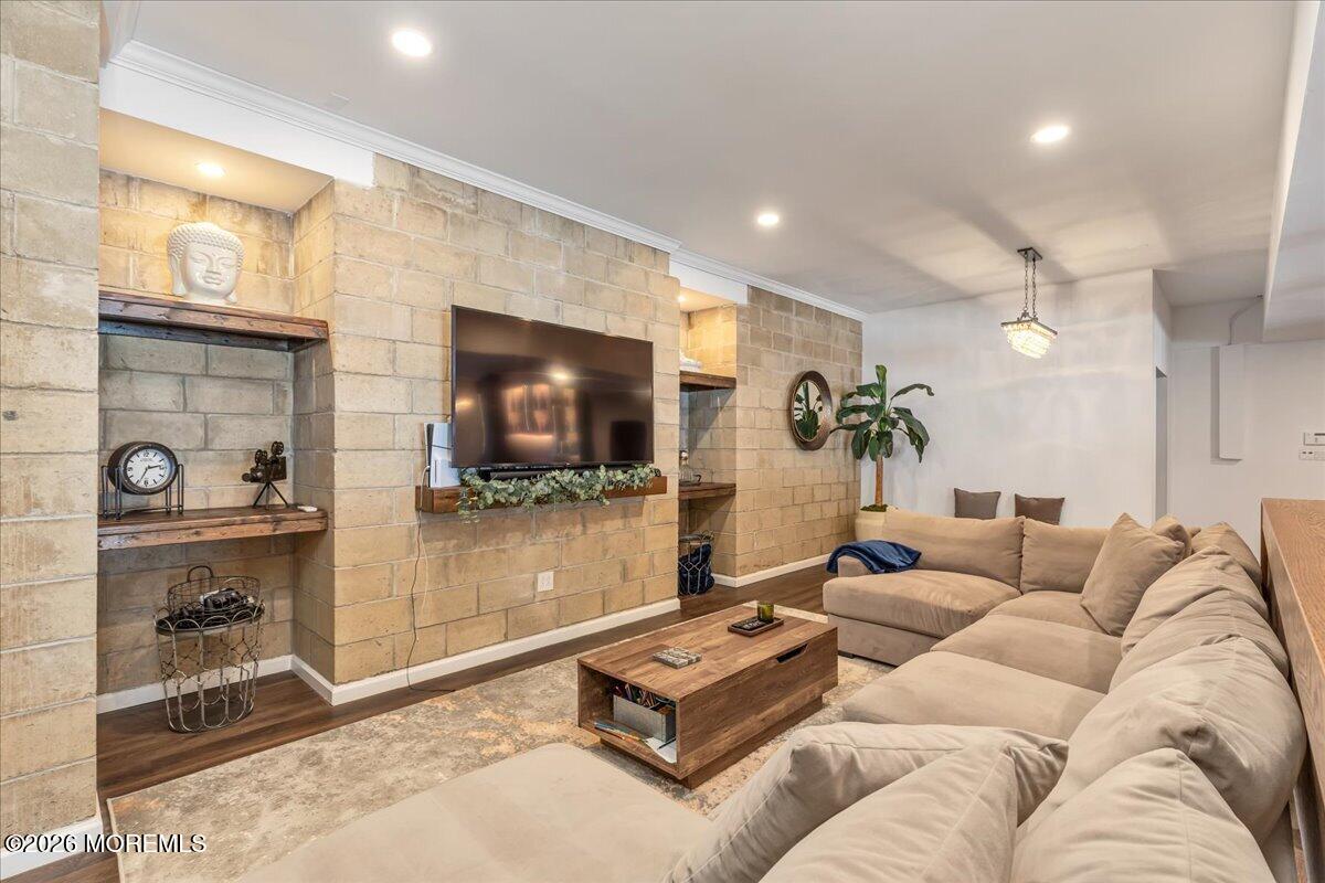 6 Tricorne Court Holmdel NJ 07733