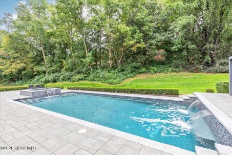 6 Tricorne Court Holmdel NJ 07733