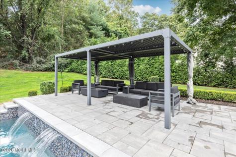 6 Tricorne Court Holmdel NJ 07733