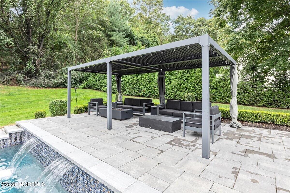 6 Tricorne Court Holmdel NJ 07733