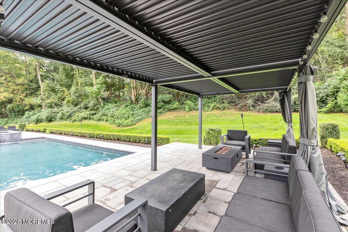 6 Tricorne Court Holmdel NJ 07733