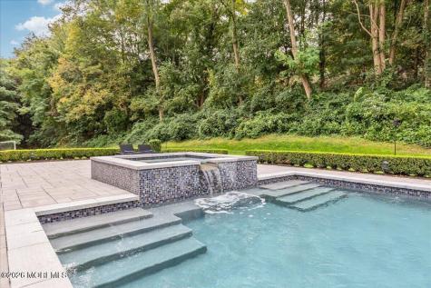6 Tricorne Court Holmdel NJ 07733