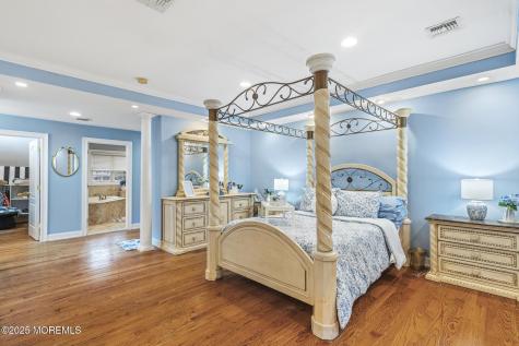 33 Harbor Road Morganville NJ 07751