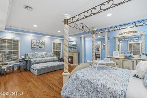 33 Harbor Road Morganville NJ 07751