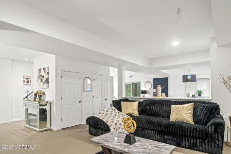 33 Harbor Road Morganville NJ 07751
