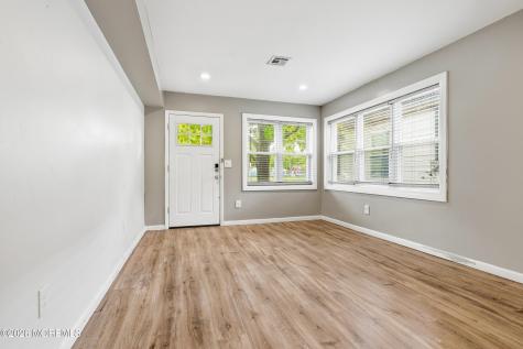 11 W Arverne Avenue Ocean Gate NJ 08740