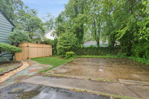 4 Griffin Place Ocean Twp NJ 07712