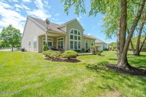 9 Monarch Road Monroe NJ 08831