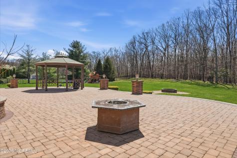 9 Sugar Loaf Hill Millstone NJ 08510
