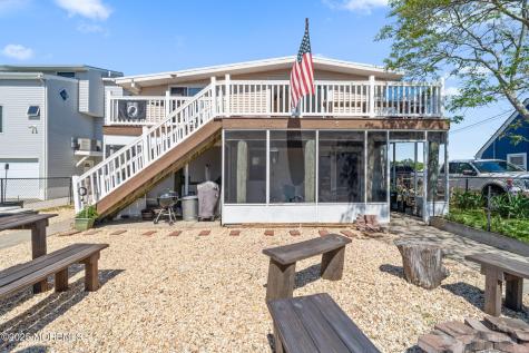 40 Daddy Tucker Drive Little Egg Harbor NJ 08087
