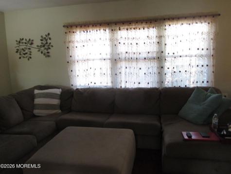 678 New Castle Court Lakewood NJ 08701