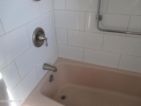 678 New Castle Court Lakewood NJ 08701