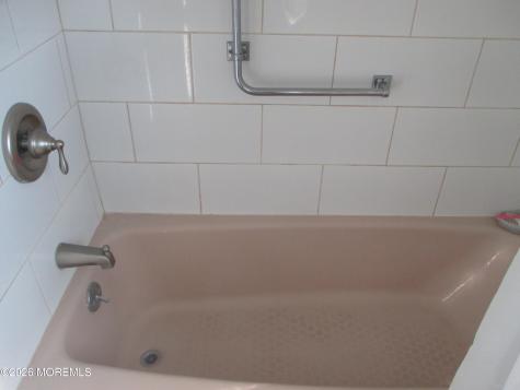 678 New Castle Court Lakewood NJ 08701