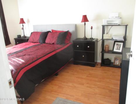 678 New Castle Court Lakewood NJ 08701
