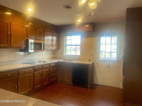 31A Edinburgh Lane Manchester NJ 08759