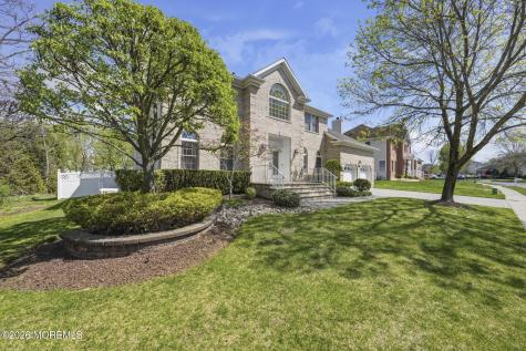 13 Bloomfield Road Manalapan NJ 07726