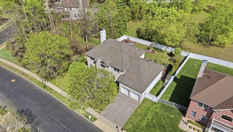 13 Bloomfield Road Manalapan NJ 07726
