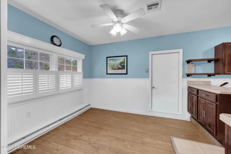 18 S Chestnut Avenue Whiting NJ 08759