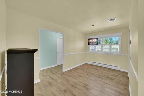 18 S Chestnut Avenue Whiting NJ 08759