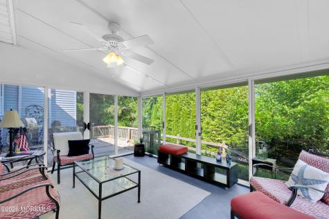18 S Chestnut Avenue Whiting NJ 08759