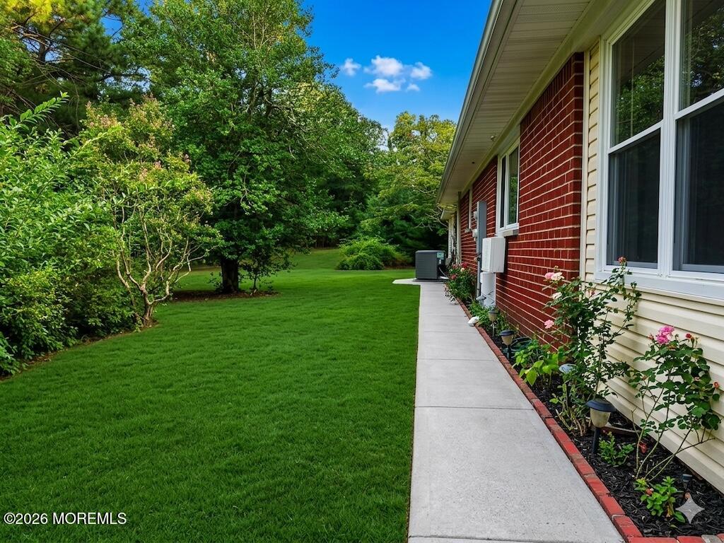 32 A Snowberry Lane Whiting NJ 08759