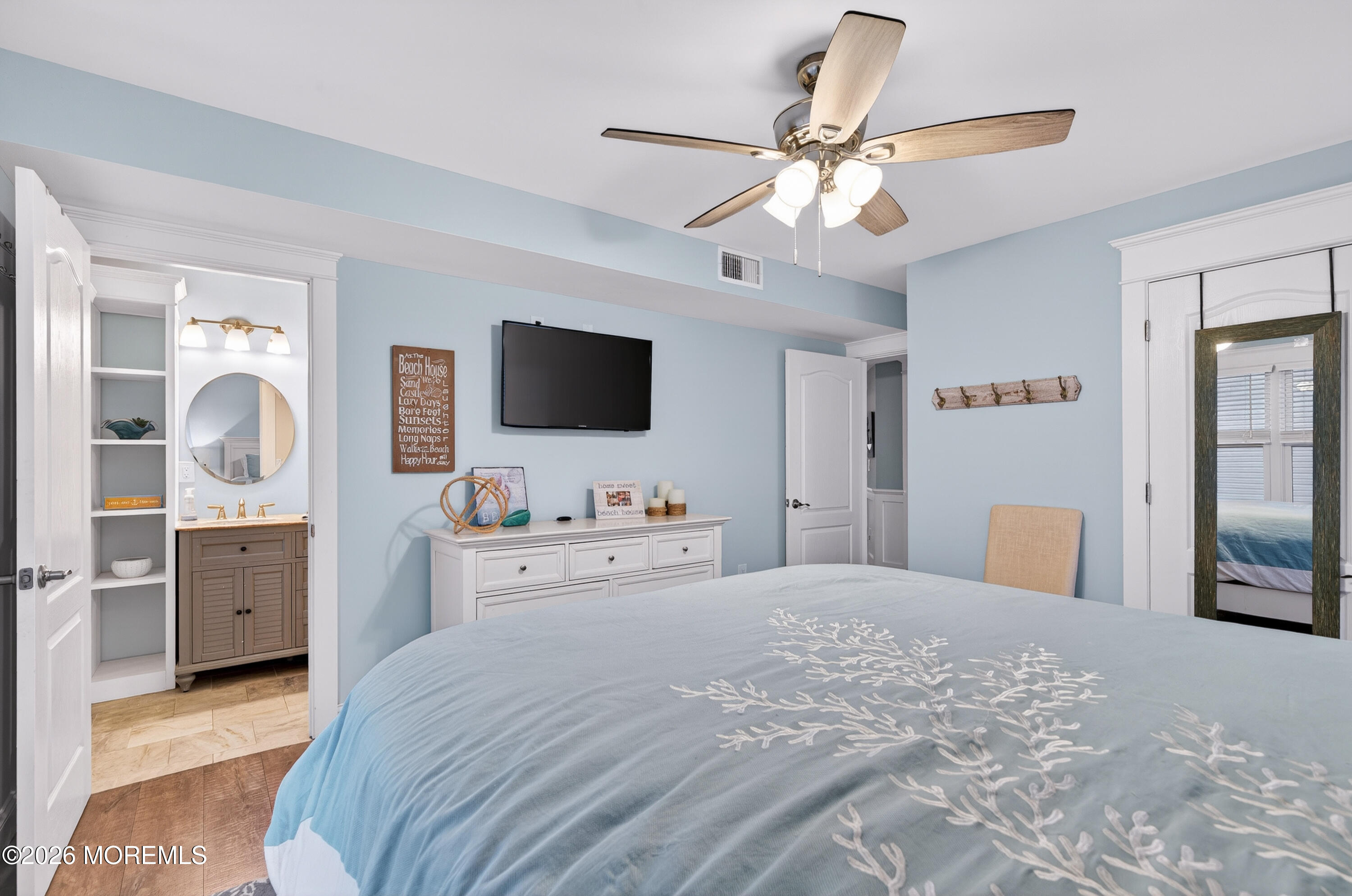 118 W Delaware Avenue Long Beach Twp NJ 08008