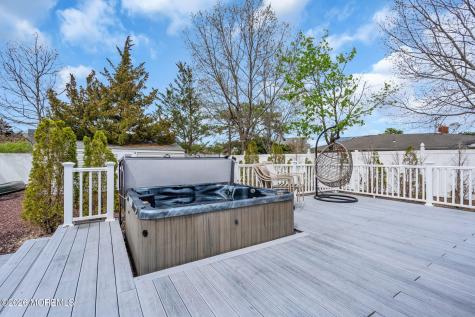 7 Glenwood Drive Bayville NJ 08721