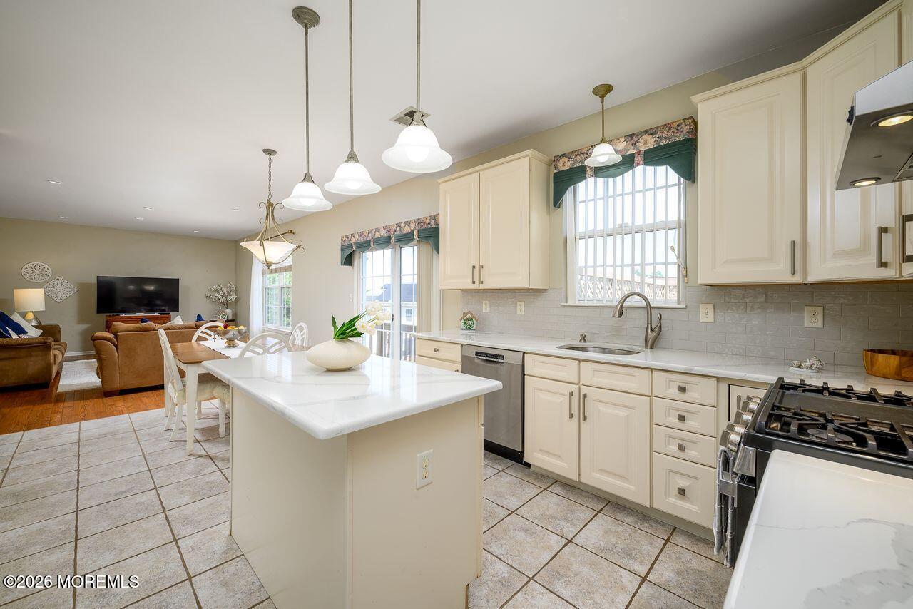 19 Pecan Valley Drive Marlboro NJ 07746