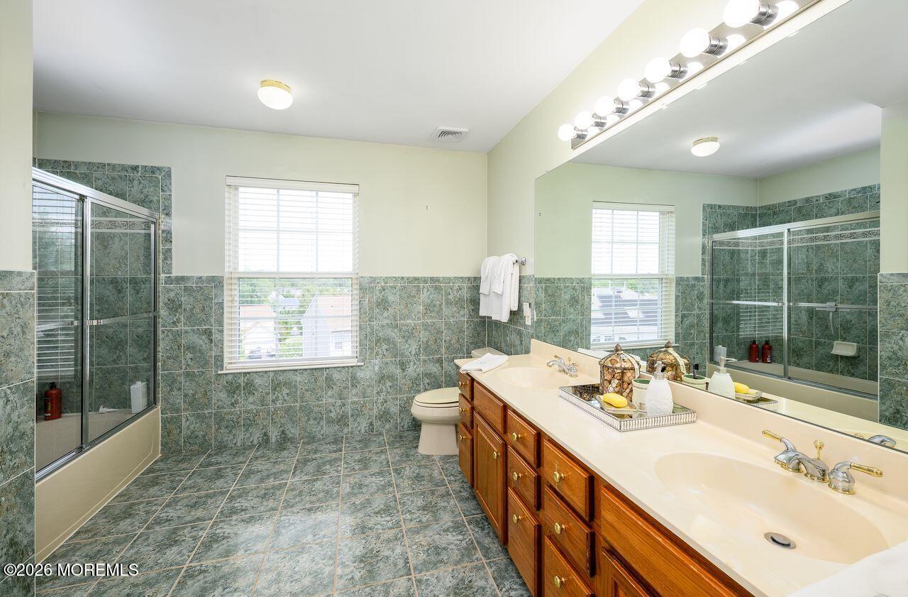 19 Pecan Valley Drive Marlboro NJ 07746