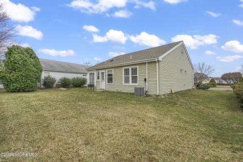 33 Appleby Place Manchester NJ 08759