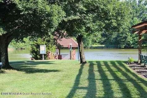 33 Appleby Place Manchester NJ 08759
