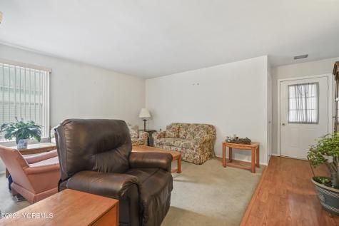 33 Appleby Place Manchester NJ 08759