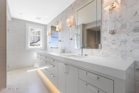 948 Lagoon Lane S Mantoloking NJ 08738