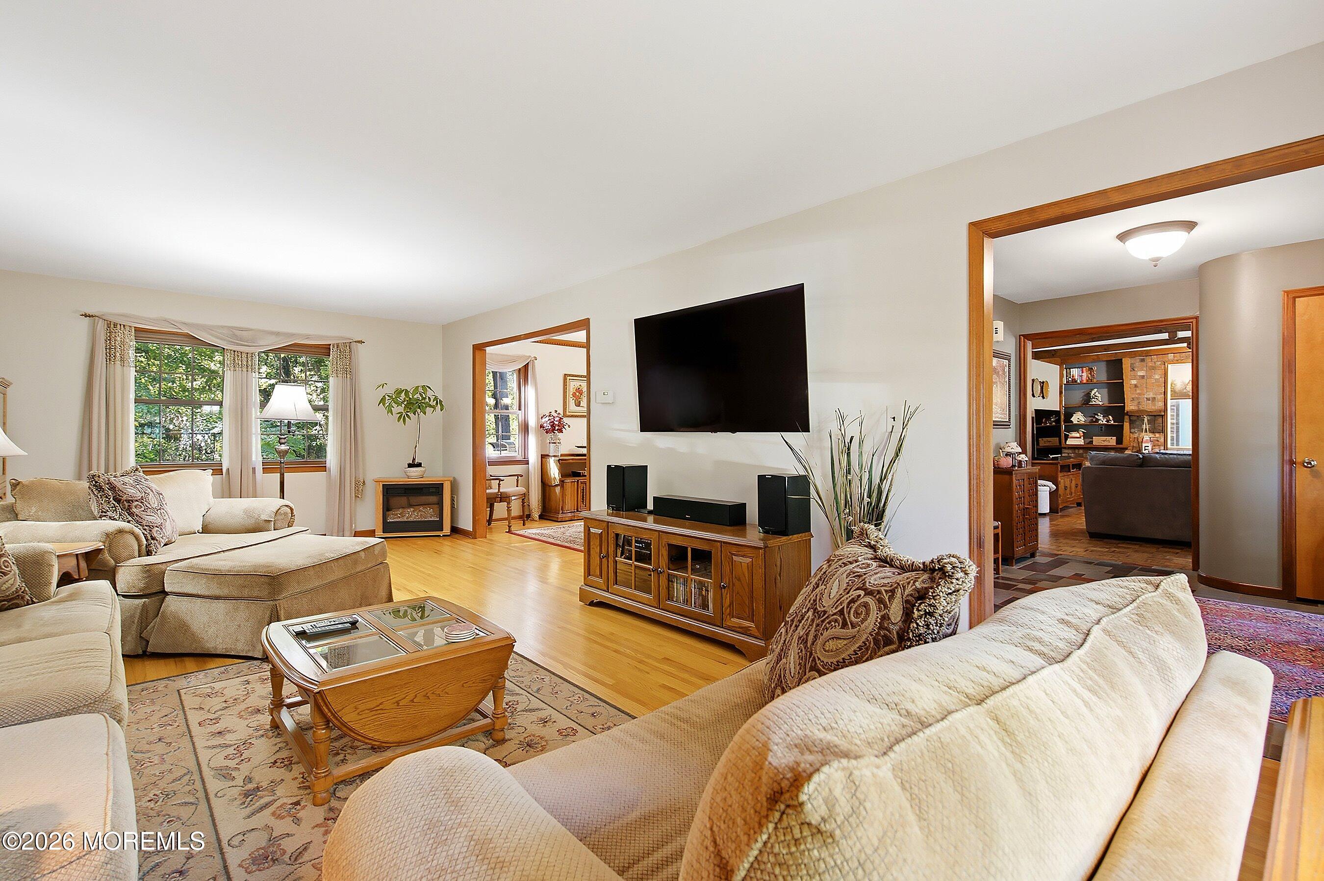 5 Point O Woods Road Middletown NJ 07748