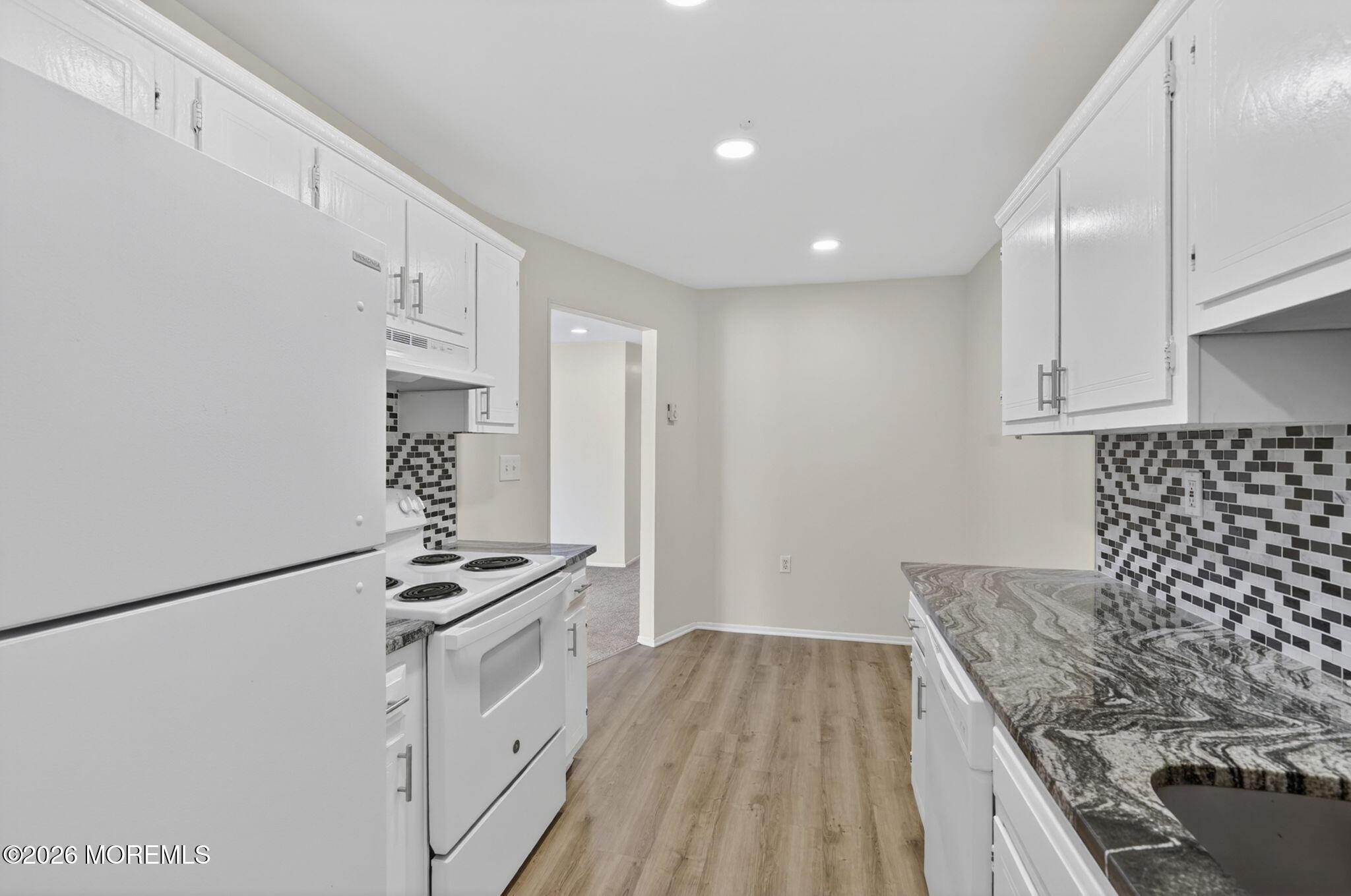 14 Pine Cluster Circle Manalapan NJ 07726