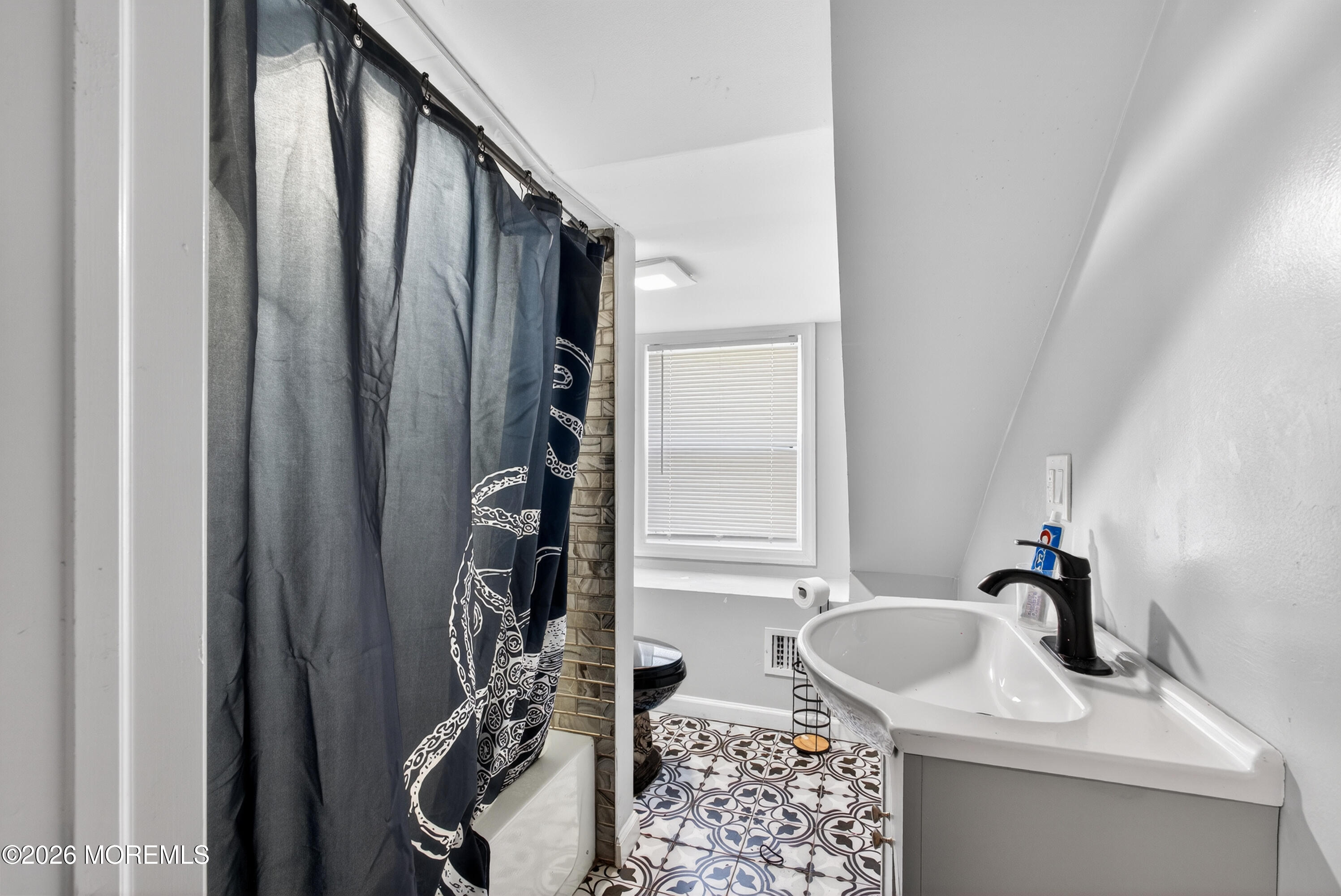 48 Bay Avenue North Middletown NJ 07748