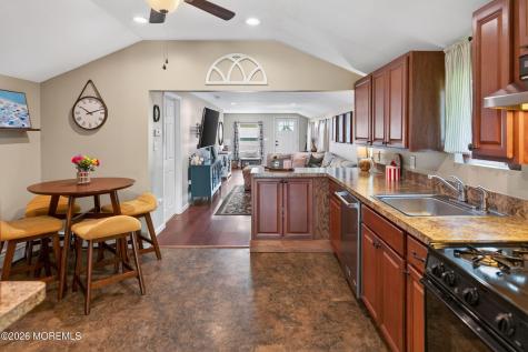 758 Monmouth Parkway North Middletown NJ 07748