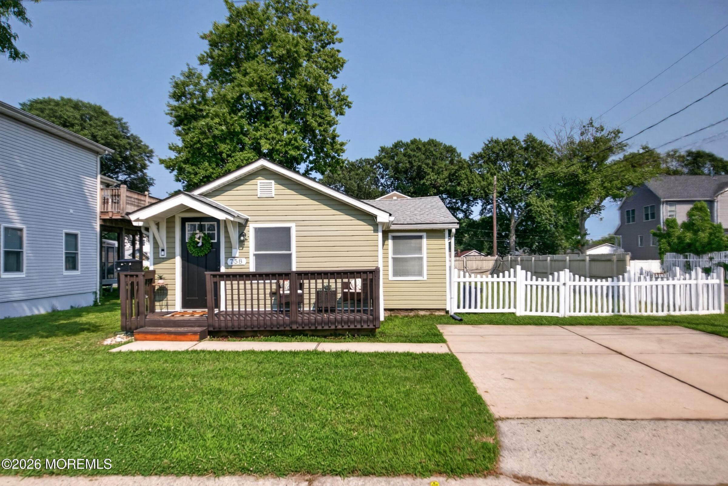 758 Monmouth Parkway North Middletown NJ 07748