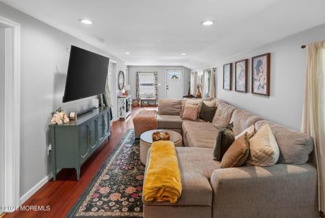 758 Monmouth Parkway North Middletown NJ 07748