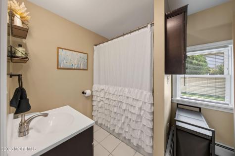 758 Monmouth Parkway North Middletown NJ 07748
