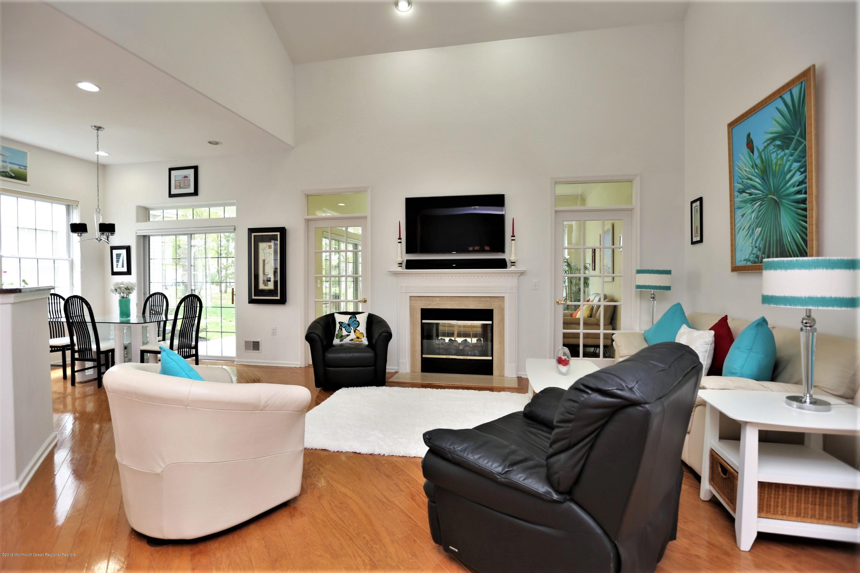 18 Cypress Point Lane Jackson NJ 08527