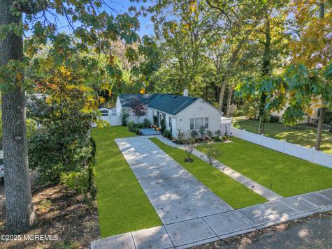 185 Elmwood Road Oakhurst NJ 07755