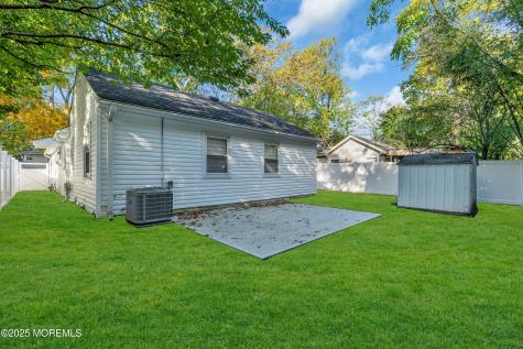 185 Elmwood Road Oakhurst NJ 07755