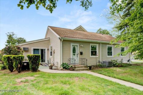 139 Wein Market Freehold NJ 07728