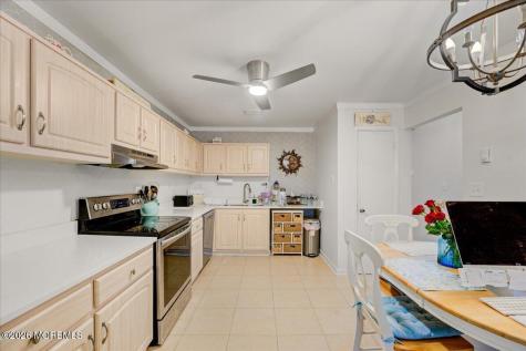 139 Wein Market Freehold NJ 07728
