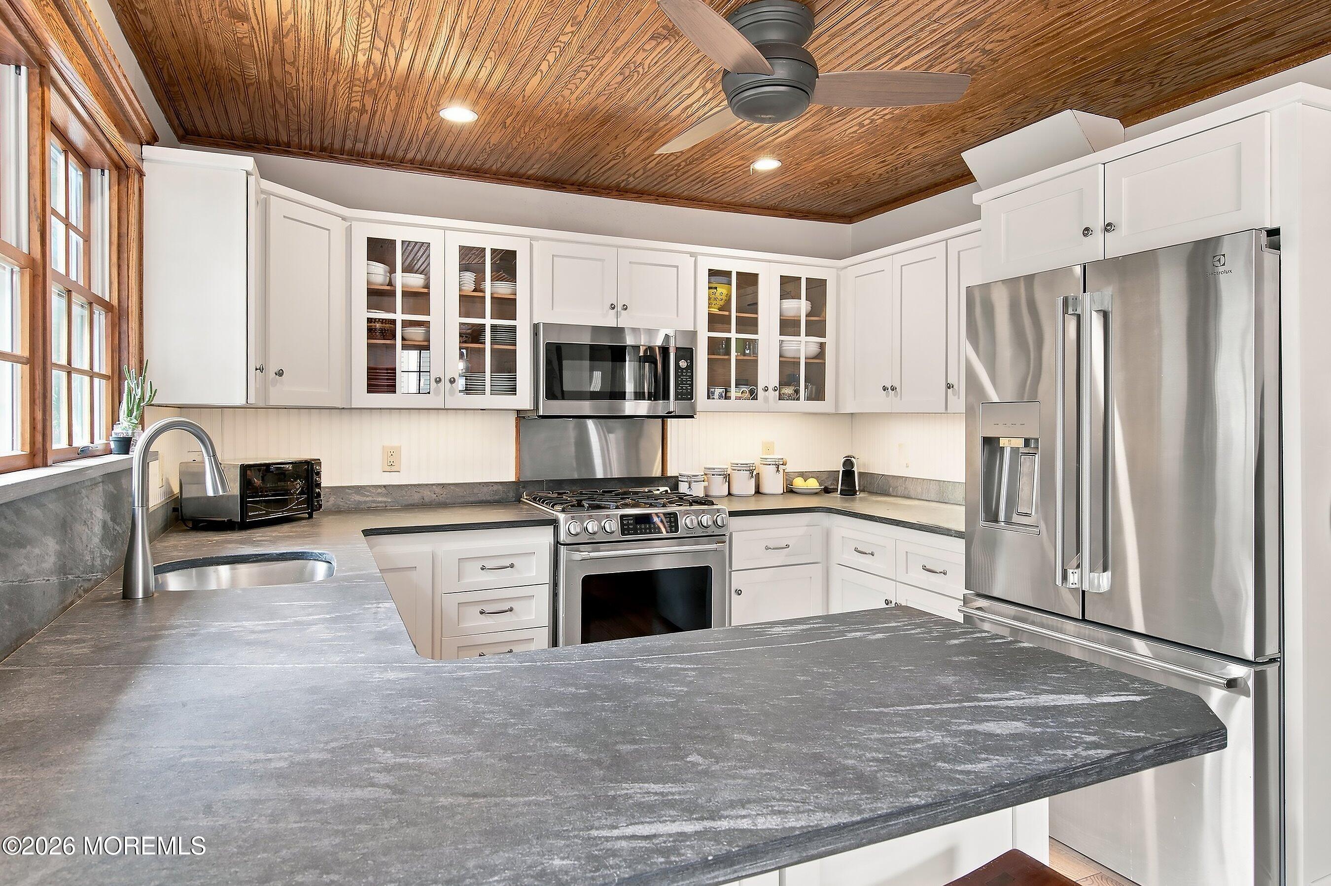34 Allen Street Rumson NJ 07760