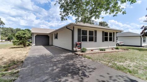 1 Whitecap Way Brick NJ 08723